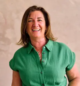 Emma Henderson - Emma Henderson MBE helps leaders make confident decisions under pressure using proven aviation frameworks.