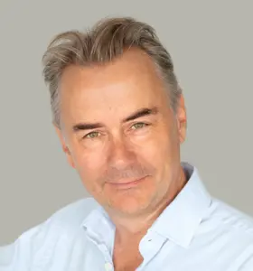 Albert Read - Award-winning author and former Condé Nast executive inspiring leaders to unlock creativity in the age of AI.