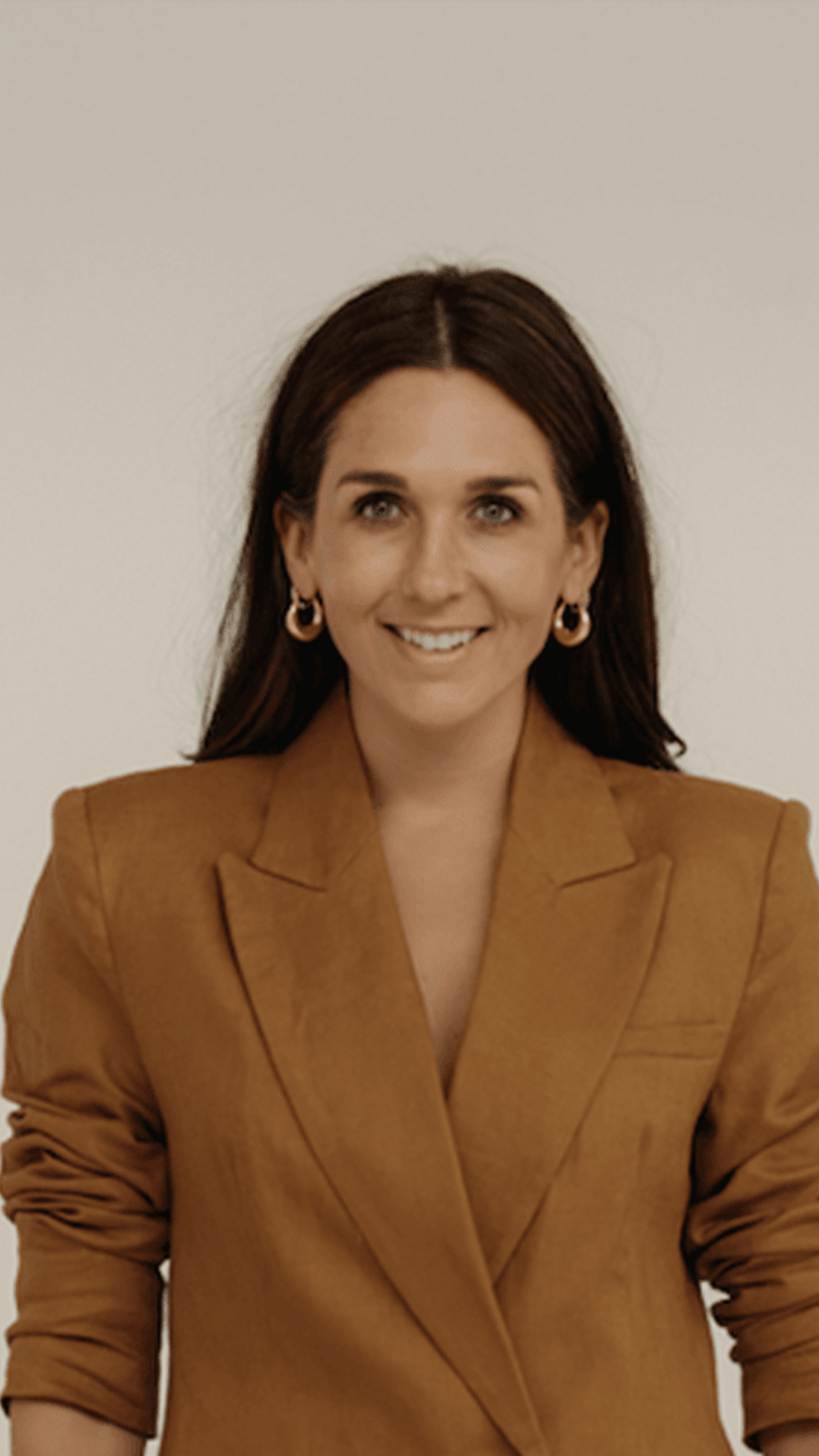 Courtney Thomas - Navigate challenges with mindfulness. Courtney Thomas, a wellness influencer, offers tools for empowered decision-making.