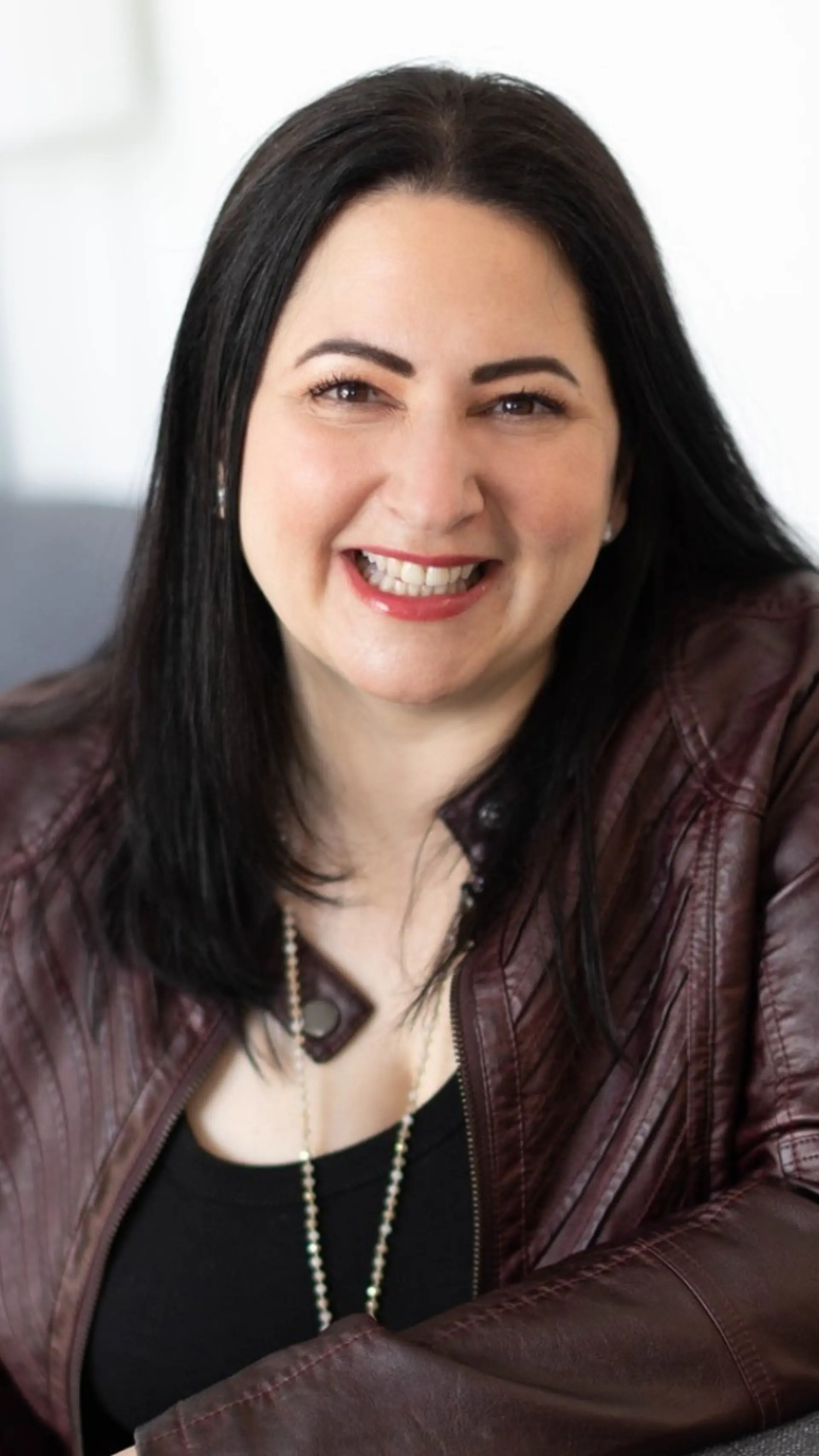Beth Kaplan - <p>Dr. Beth Kaplan empowers leaders to build belonging, resilience, and growth through neuroscience-driven leadership strategies.</p>