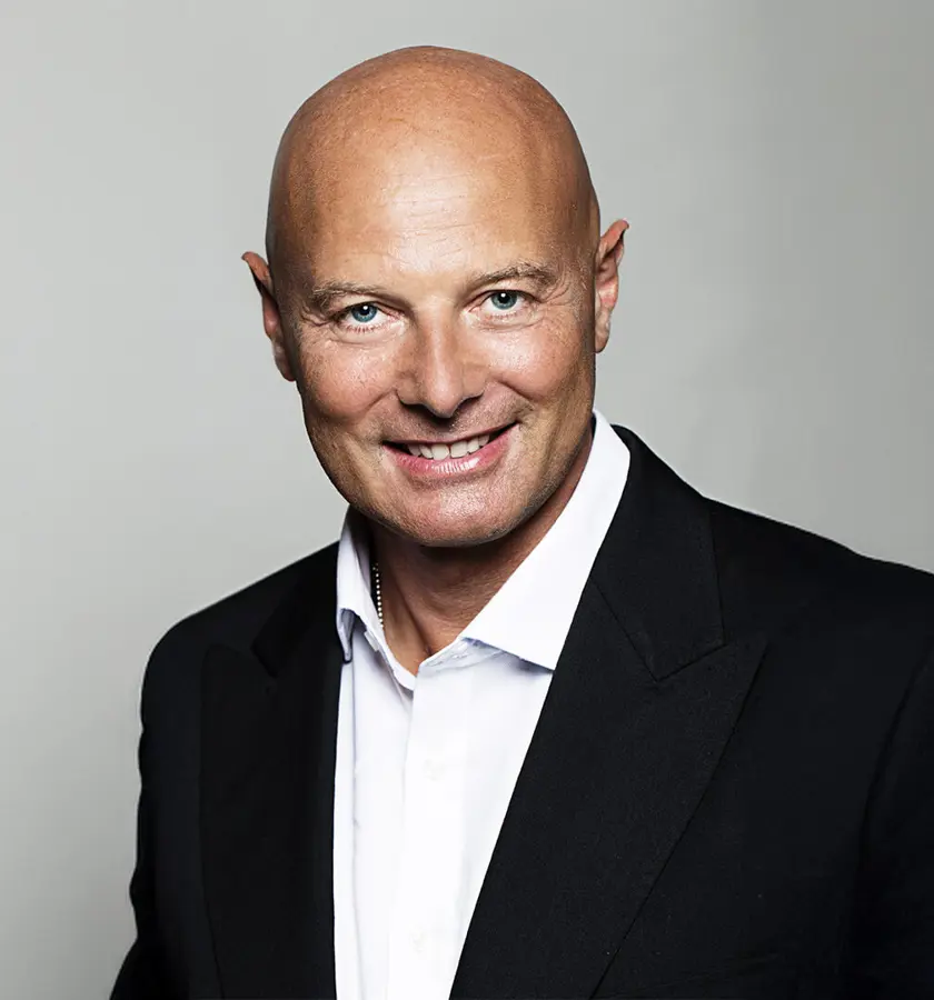 luca-volpe-expert-mentalist-and-communication-keynote-speaker