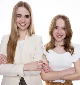 Mercedes & Anastasia Korngut
