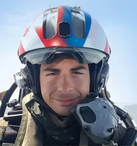 Pierre-Henri Chuet - Former naval fighter pilot sharing powerful tools on mindset, discipline and ownership inspired by elite aviation and real-world missions.