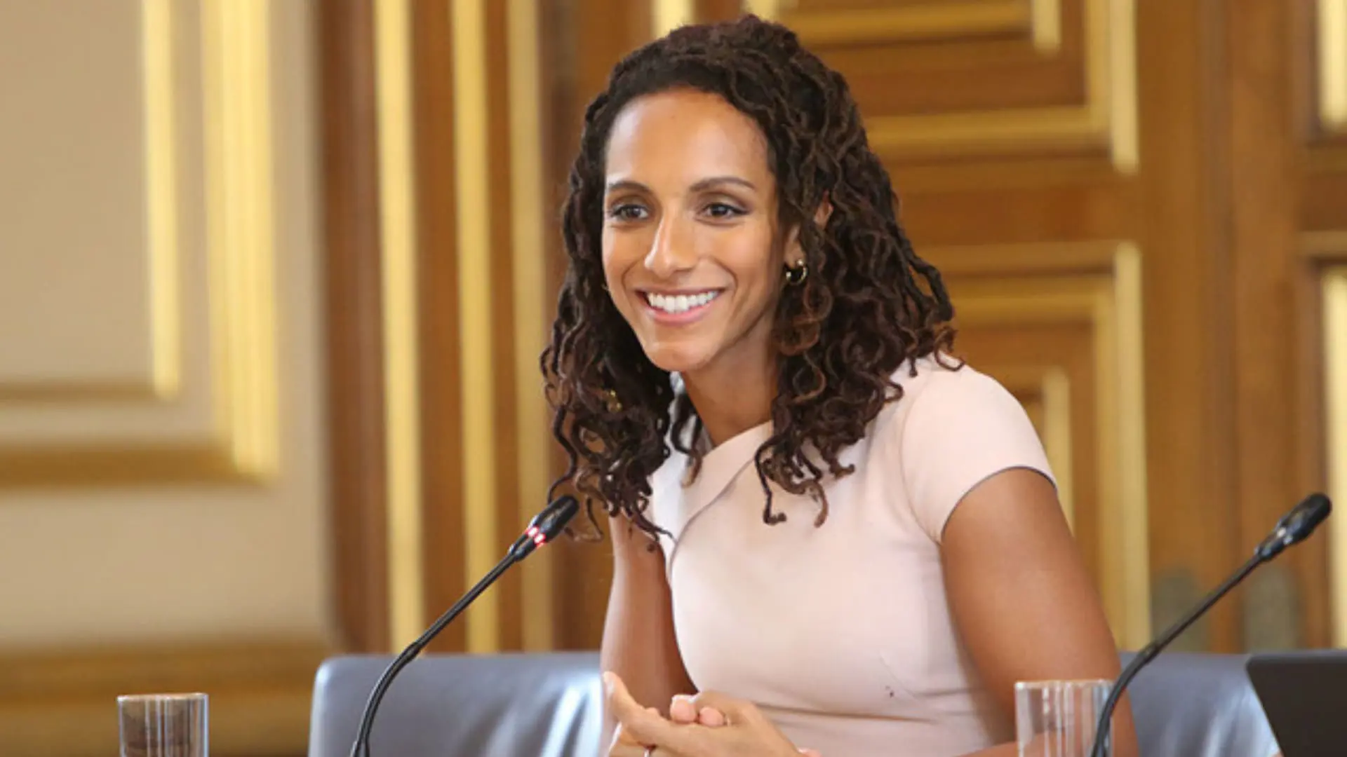 Afua Hirsch - <p data-start="287" data-end="464">Afua Hirsch delivers bold, insightful keynotes on race, identity, and belonging that spark reflection and drive meaningful change.</p>
