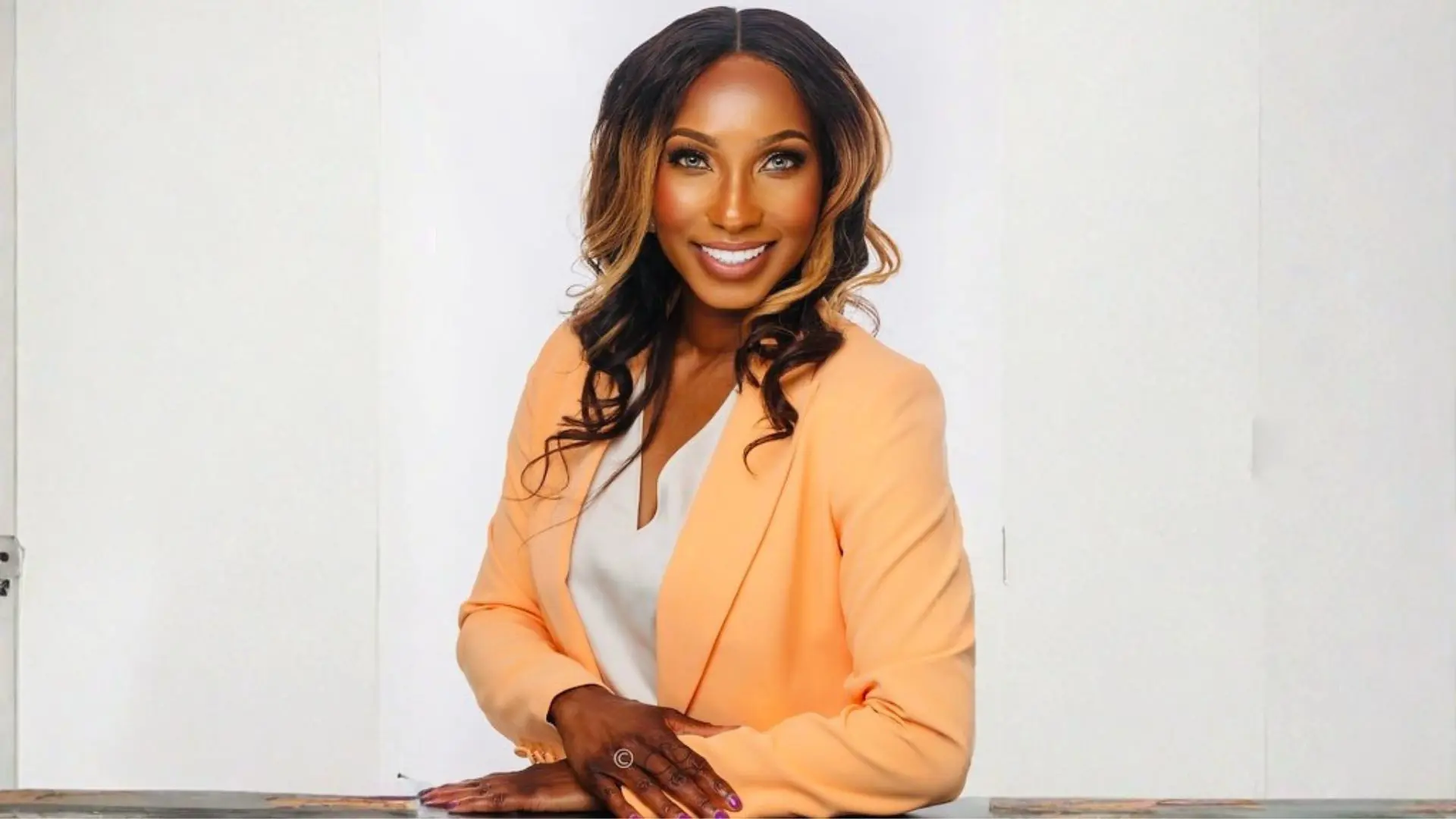 Adrienne Somerville - <p data-start="304" data-end="464">International bestselling author and leadership expert empowering organizations to master talent and mentoring.</p>