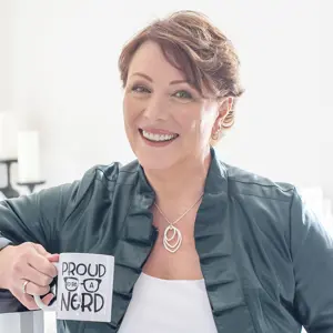 Julie Holmes
