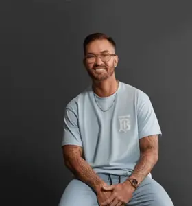 Tony Hoffman - Olympian, Author &amp; Mental Health Advocate. Tony Hoffman empowers teams to overcome challenges and reach their full potential.
