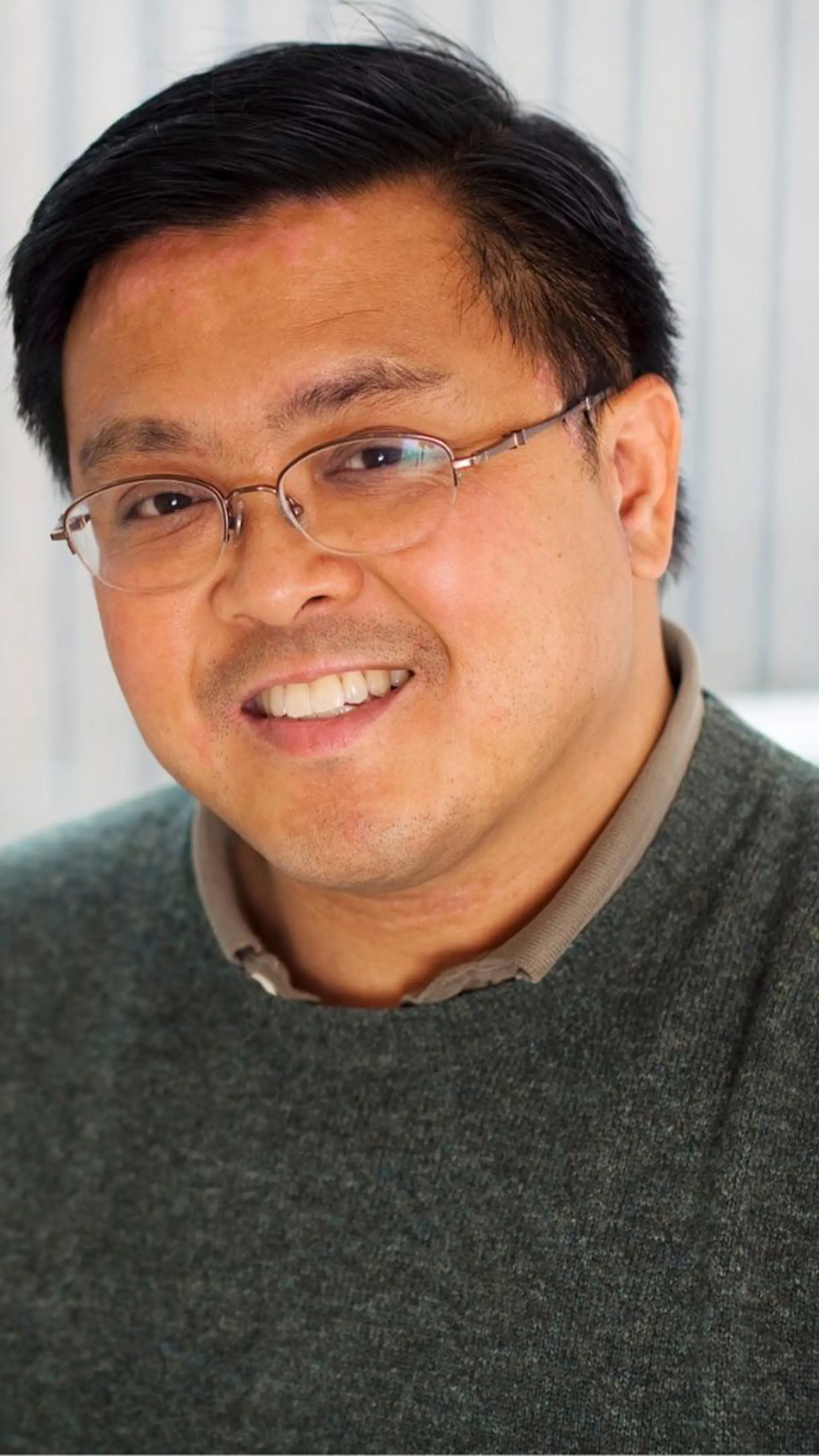 Alex Sion - <p data-start="283" data-end="469">Fintech pioneer and AI strategist shaping the future of financial services through innovation, digital transformation, and bold thinking.</p>