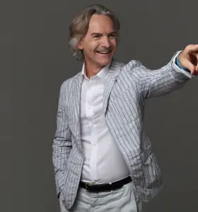 Minter Dial - Minter Dial is a global keynote speaker, author, and thought leader on leadership, empathy, and the human side of technology.
&nbsp;