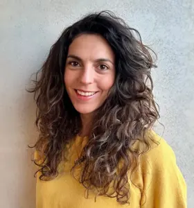 Viola De Girolami - Viola De Girolami helps leaders turn complex change into clarity, performance and lasting impact.