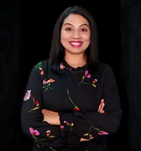 Esther Indurkar - Global keynote speaker Esther Indurkar helps organizations unlock human-centric leadership for sustainable success and authentic employee engagement.