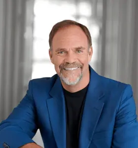 Stephen Harvill - Transforming businesses with dynamic strategies. Stephen Harvill: Unleash your team's potential.
