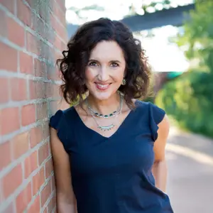 Dr. Alexandra Solomon