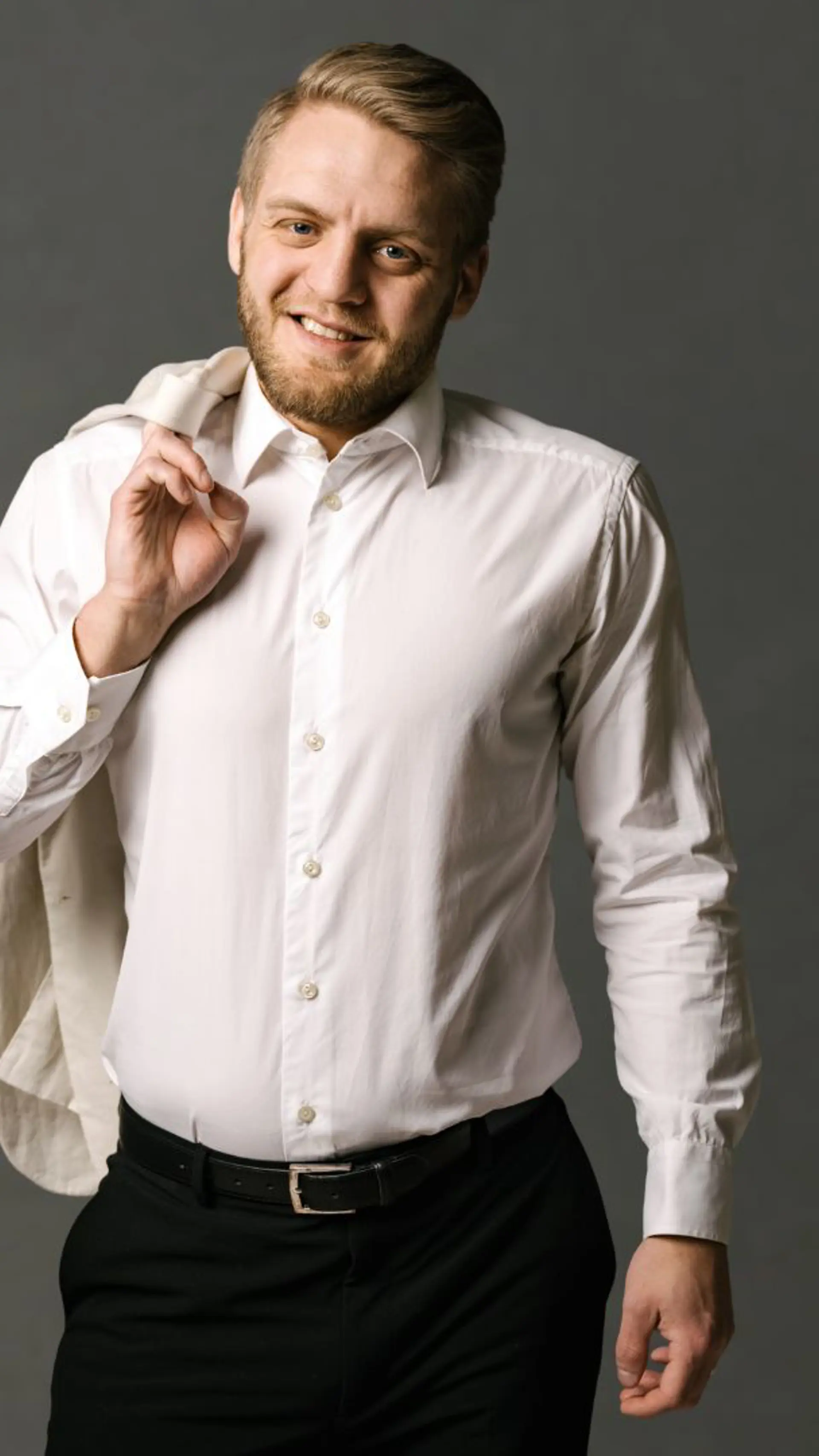 Emil Grabow - <p data-start="282" data-end="417">Human performance expert helping leaders thrive under pressure in an AI-driven world.</p>