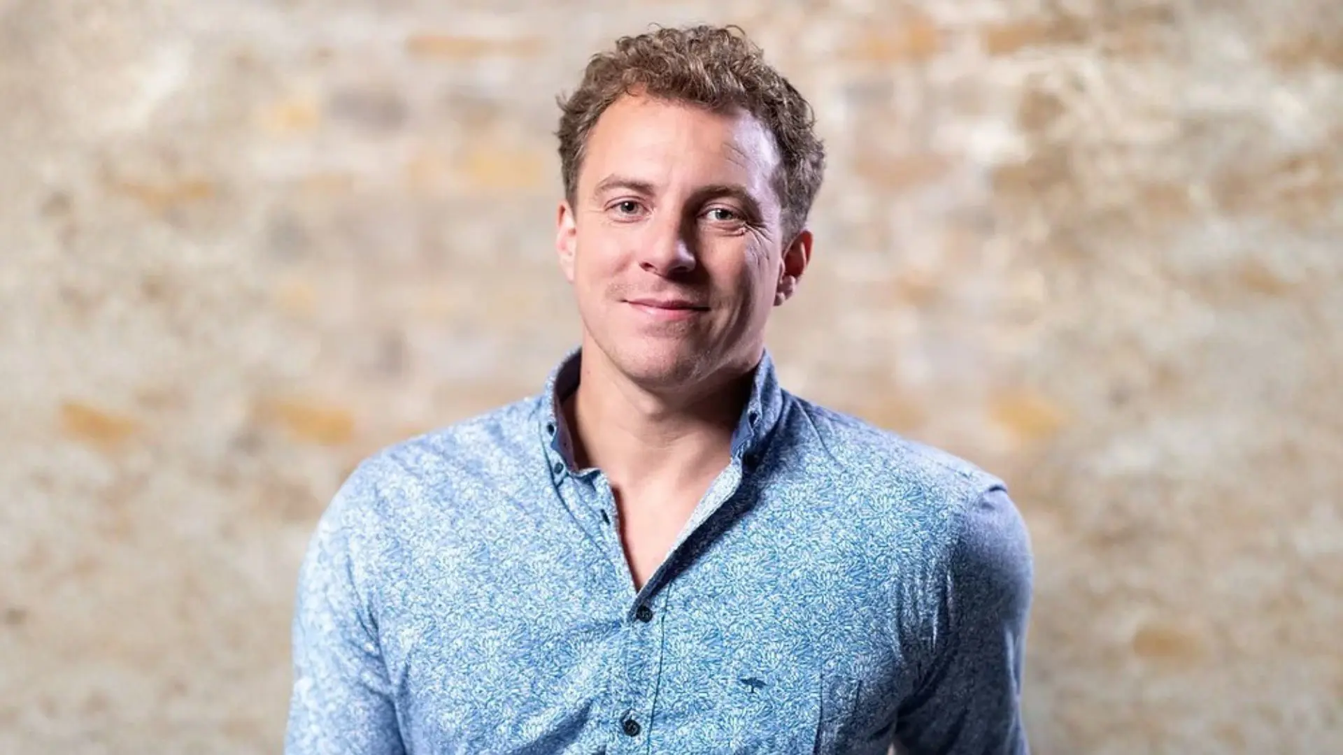 Arthur Williams - <p data-start="275" data-end="450">Paralympic presenter and Royal Marine veteran sharing a powerful story of resilience, leadership, and performing under pressure.</p>