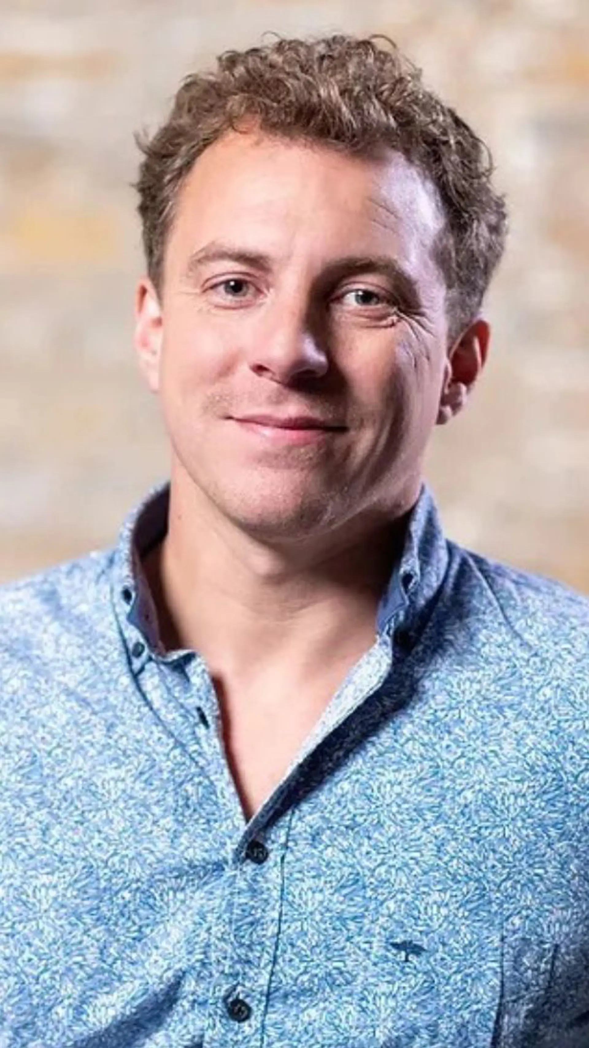Arthur Williams - <p data-start="275" data-end="450">Paralympic presenter and Royal Marine veteran sharing a powerful story of resilience, leadership, and performing under pressure.</p>