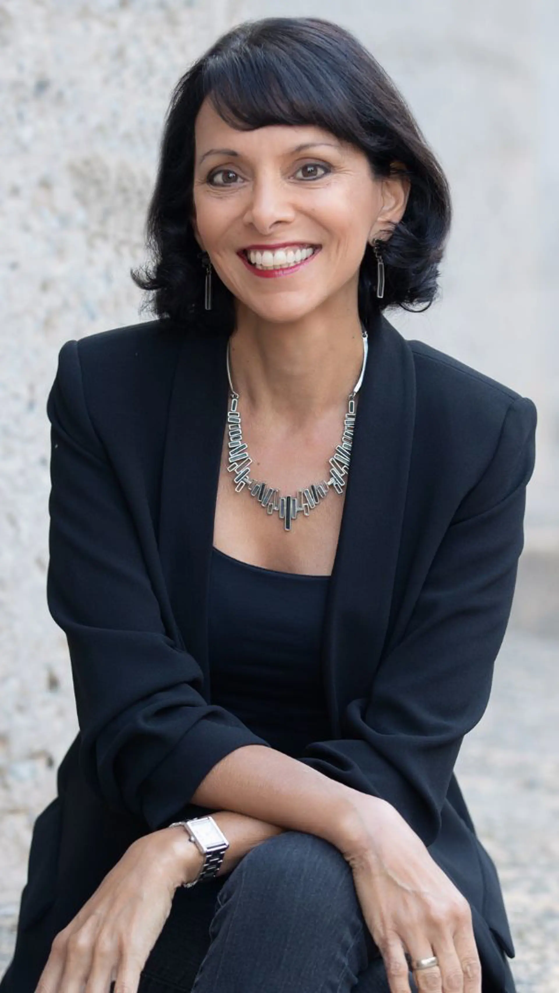 Anita Mendiratta - <p data-start="304" data-end="501">Anita Mendiratta is a globally trusted advisor, author, speaker, moderator&nbsp;and media voice guiding leaders through crisis, transformation and purpose-driven leadership.</p>