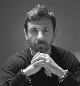 Oscar Di Montigny - Visionary thinker and social innovator redefining sustainability, leadership, and human-centered business.