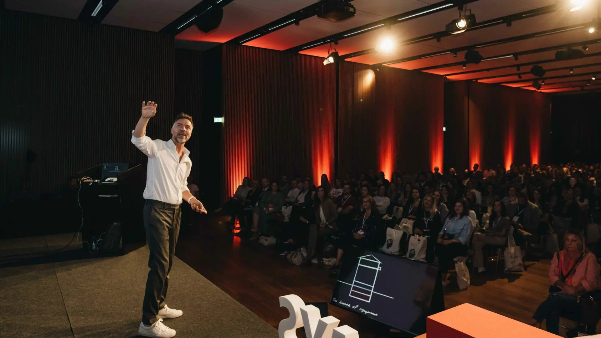 Antoni Lacinai - <p data-start="276" data-end="470">Antoni Lacinai helps leaders turn communication into clarity, engagement, and real results through practical, human-centered leadership insights.</p>