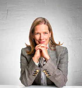 Dana Thomas