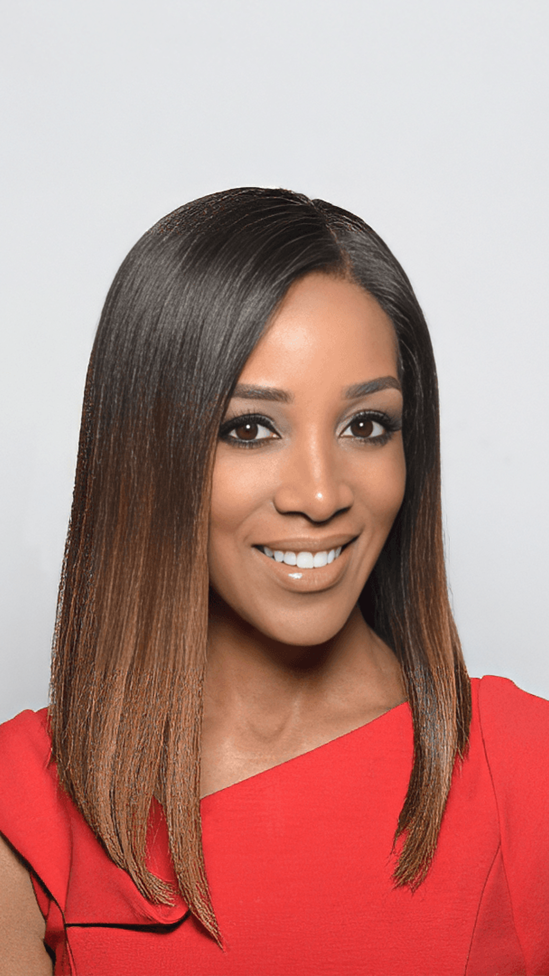 Shaun Robinson - Discover the Emmy Award-winning journalist and girls’ empowerment advocate, Shaun Robinson. Shaun inspires audiences with insights from Hollywood.