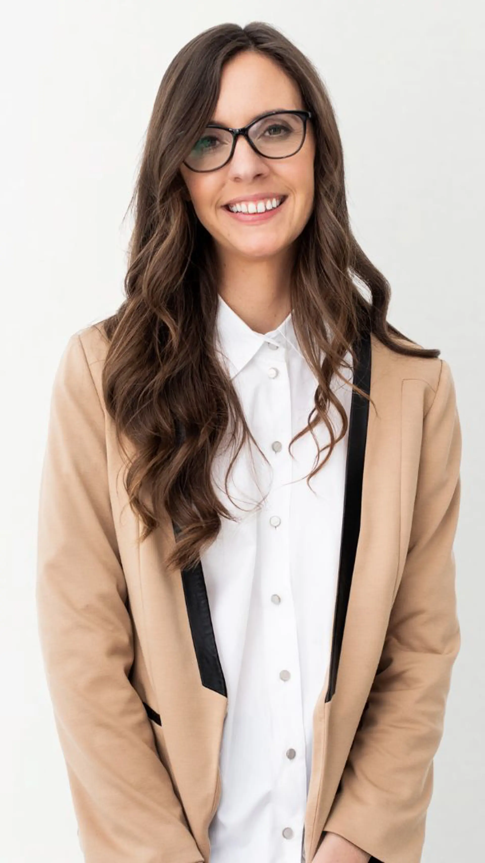 Heather McKee - <p data-start="275" data-end="458">Behavioural scientist Dr Heather McKee helps organisations turn wellbeing, engagement and performance goals into habits that truly last.</p>