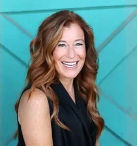 Victoria Cramer - Victoria Cramer inspires bold leadership and epic impact through powerful keynotes rooted in resilience, purpose, and behavioral science.