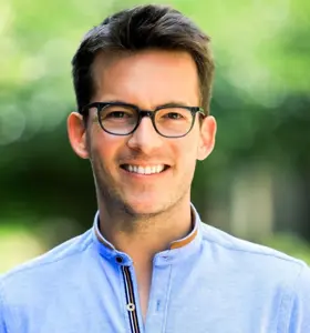 Jon Carmichael - World-renowned astrophotographer and keynote speaker who inspires leaders and teams to aim higher and redefine what they believe is possible.