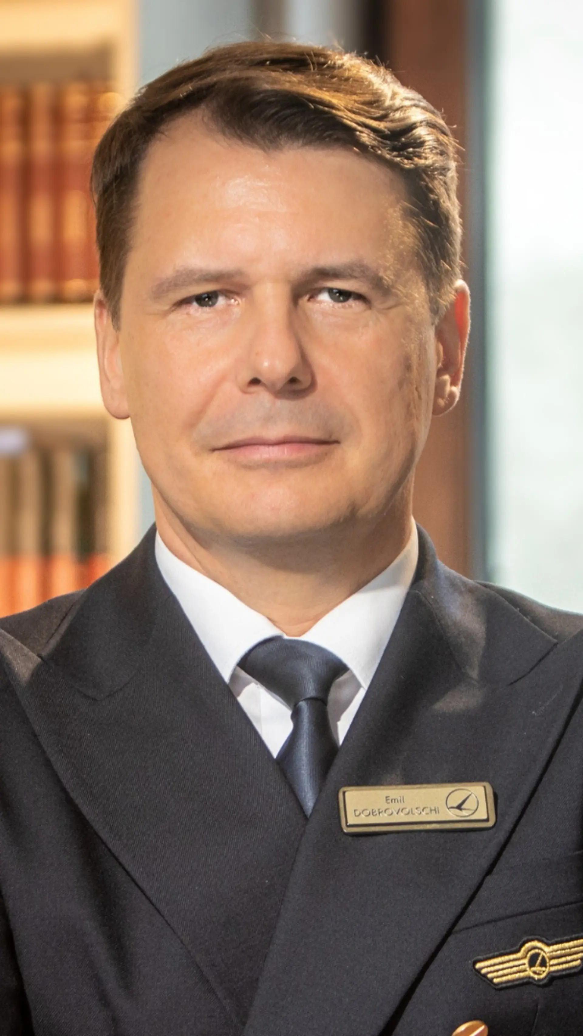 Emil Dobrovolschi - <p>Airline captain and author Emil Dobrovolschi turns cockpit experience into powerful lessons on leadership, communication and decision-making.</p>