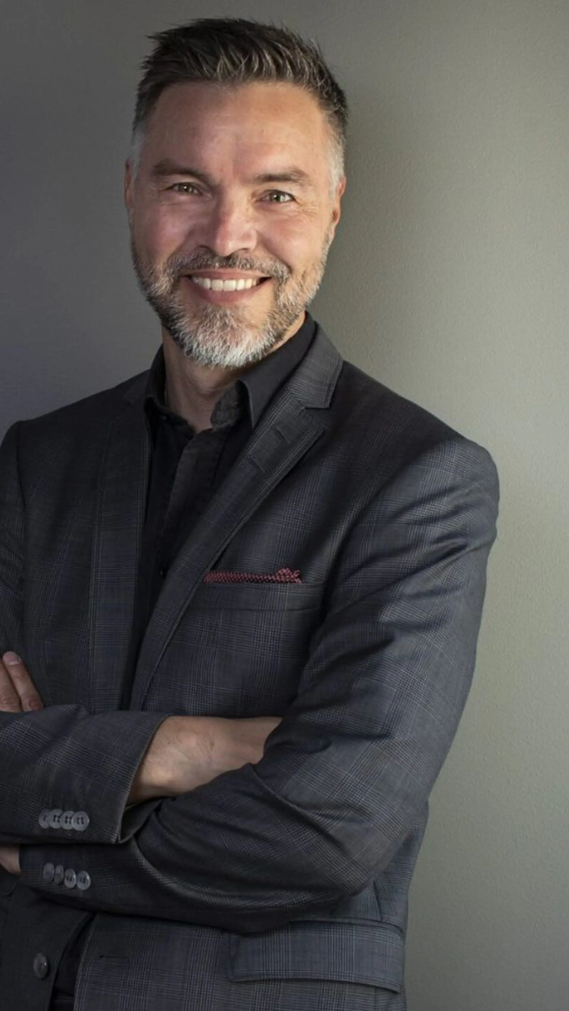 Antoni Lacinai - <p data-start="276" data-end="470">Antoni Lacinai helps leaders turn communication into clarity, engagement, and real results through practical, human-centered leadership insights.</p>