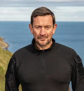 Ollie Ollerton - Former UK Special Forces operative and SAS: Who Dares Wins DS inspiring audiences to perform beyond limits.