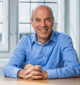 Ian Goldin - Ian Goldin, thought leader and author of "Age of Discovery," offers keynotes that redefine your understanding of technological and economic developments.