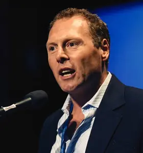 Jeremy Rolleston - Two-time Olympian and business leader sharing powerful lessons on resilience, leadership and high performance.