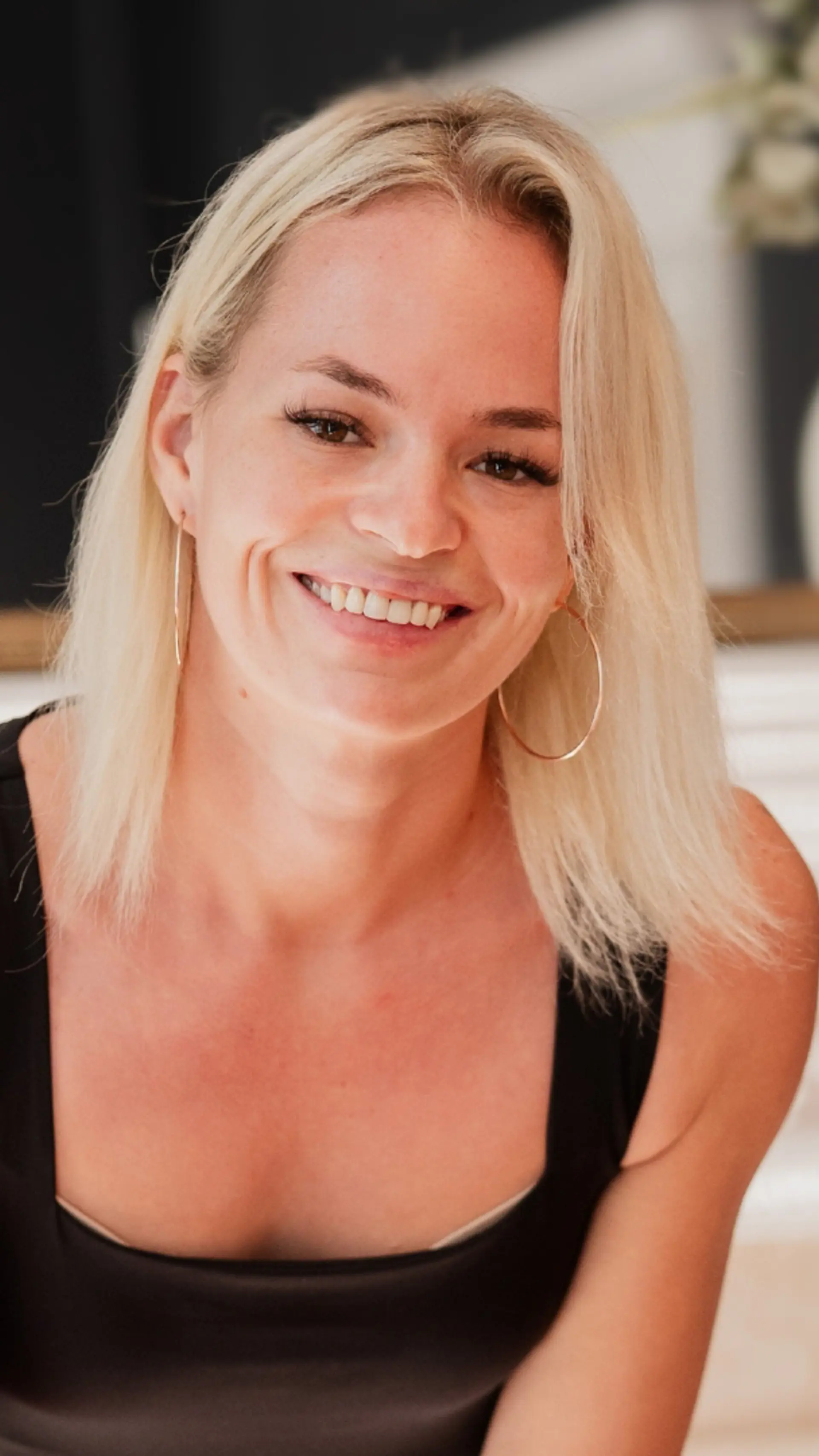 Kathryn Strachan - <p>Fractional CMO, bestselling author and keynote speaker helping businesses turn AI into measurable commercial growth.</p>