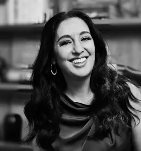 Dr. Simone Ahuja