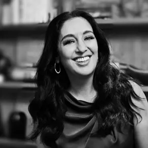 Dr. Simone Ahuja