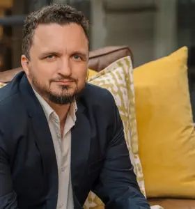 Mike Saunders - Mike Saunders is a global digital strategist who has transformed marketing for top brands like Vodafone, IBM, and Toyota, driving growth and innovation through cutting-edge strategies.