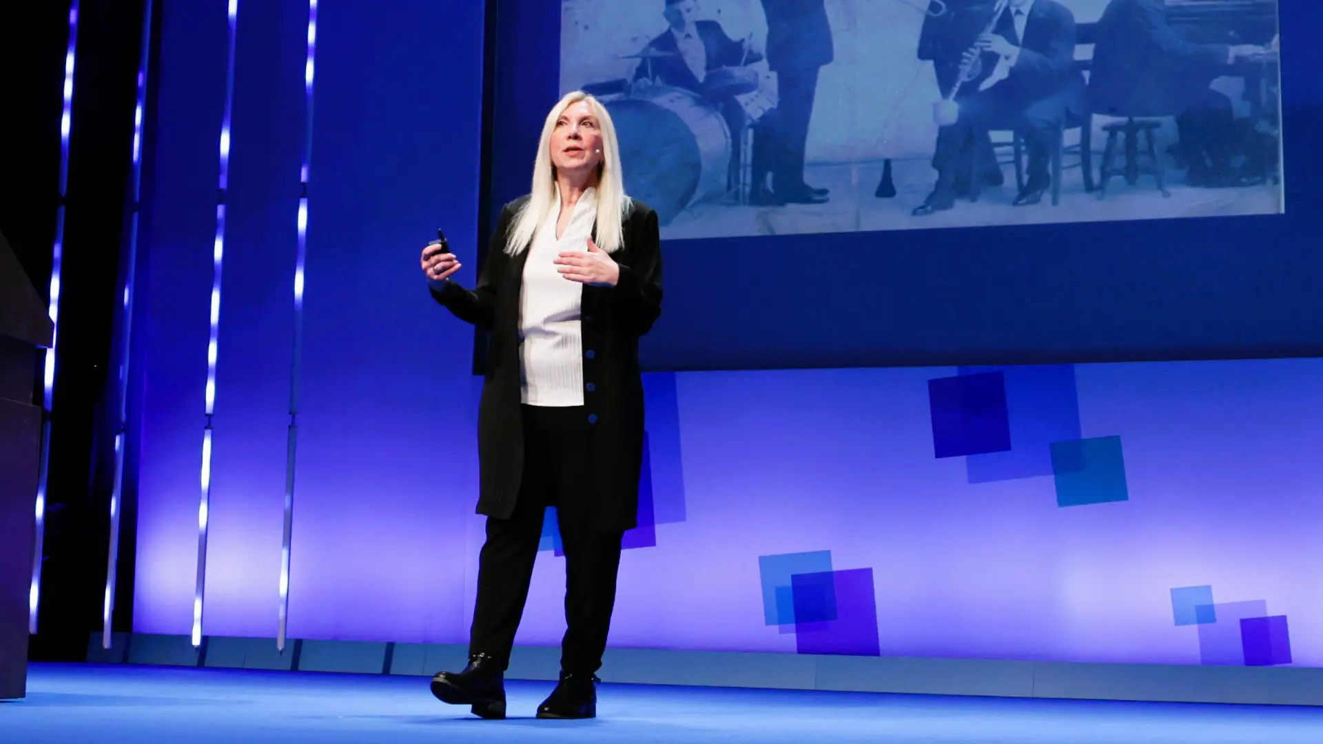 Avra Lyraki - <p data-start="270" data-end="436">Executive coach, leadership advisor, and communication expert helping senior leaders elevate influence, confidence, and performance.</p>