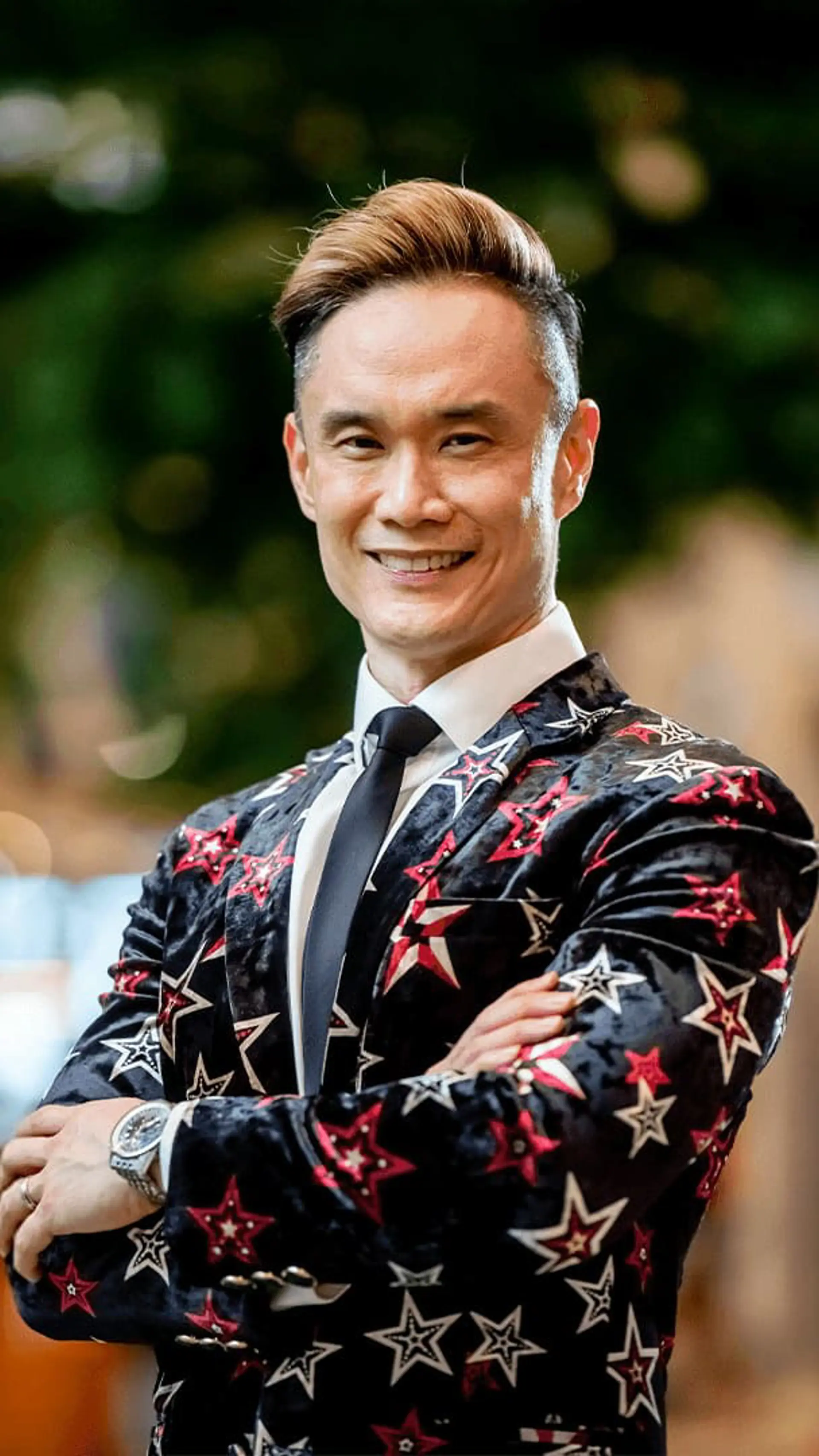YuJin Wong - YuJin Wong is a keynote speaker and mental fitness expert known for his impactful nmotivation and resilience. He speaks on motivating millennials, social media ROI, and how to network in the modern world.