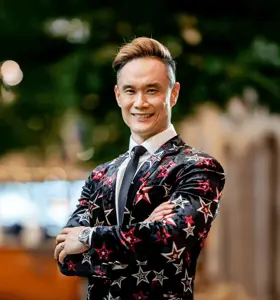 YuJin Wong - YuJin Wong is a keynote speaker and mental fitness expert known for his impactful nmotivation and resilience. He speaks on motivating millennials, social media ROI, and how to network in the modern world.