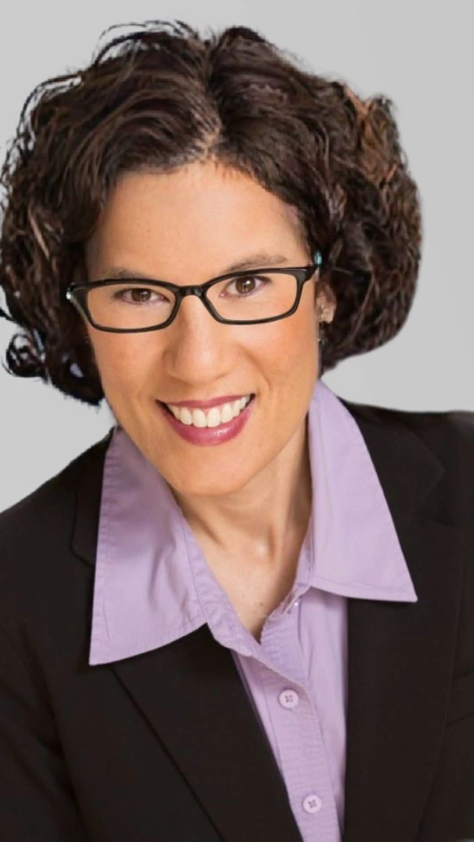 Helene Segura - <p data-start="285" data-end="474">Helene Segura is a time management expert who helps busy professionals reclaim lost time, reduce stress, and work smarter without burning out.</p>