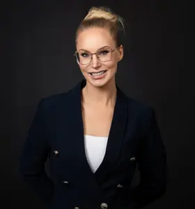 Lila Landowski - Transform workplace wellbeing and performance with Dr. Lila Landowski, award-winning neuroscientist and TEDx speaker translating brain science into practical leadership and resilience strategies.