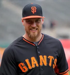 Hunter Pence - Hunter Pence is a MLB Legend Turned Environmental Advocate. Inspire your team to sustainable success with his captivating keynotes.