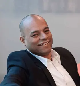 Thomas Anglero - Thomas Anglero helps leaders understand what happens when AI reshapes business, leadership, and decision-making.