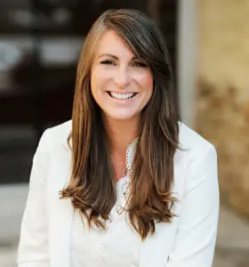 Jennifer Moss - Jennifer Moss is a workplace culture advisor, speaker, and author, known for her expertise in advising mid-large global enterprises on their culture and well-being strategies.