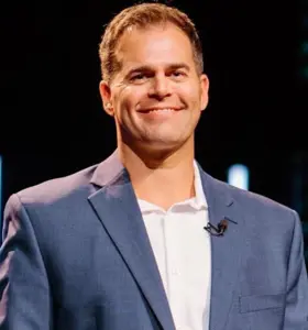 Kevin Sidebottom - Kevin Sidebottom empowers businesses to build effective sales processes, driving growth and solidifying customer and employee loyalty.